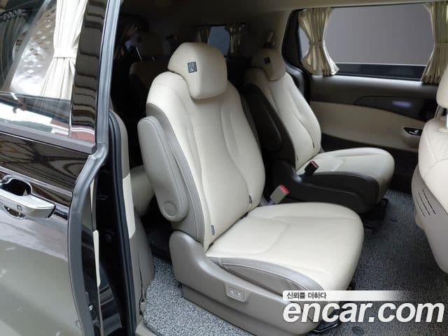 Kia Carnival 2022 — Фото 11/20