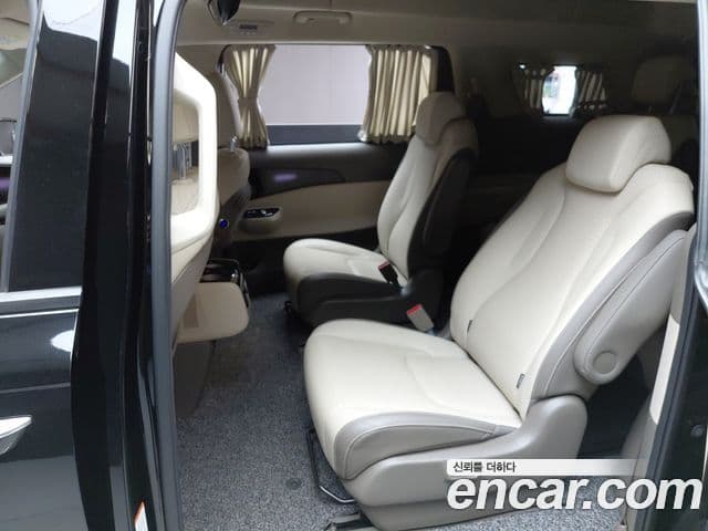 Kia Carnival 2022 — Фото 12/20