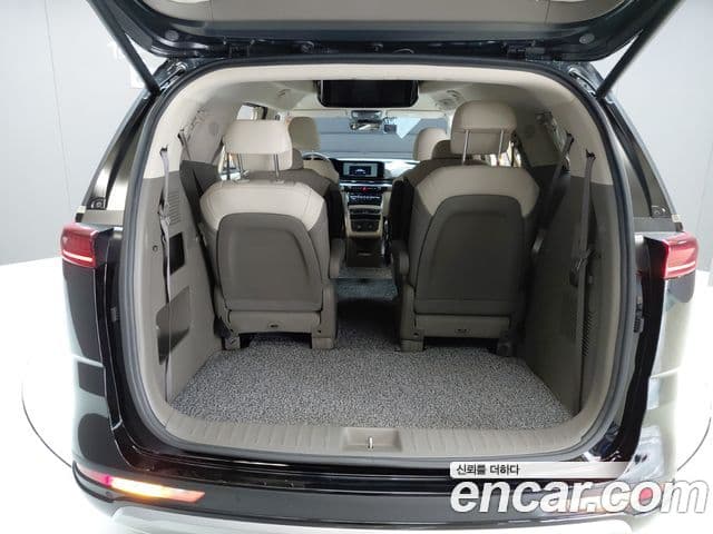 Kia Carnival 2022 — Фото 20/20
