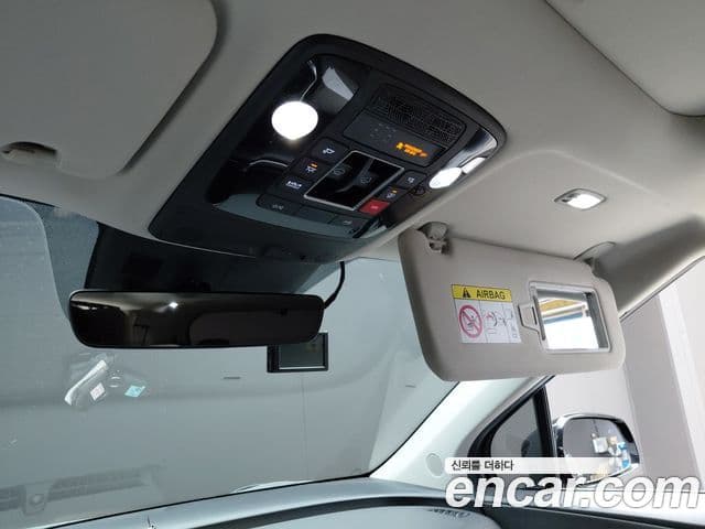 Kia Carnival 2023 — Фото 15/20