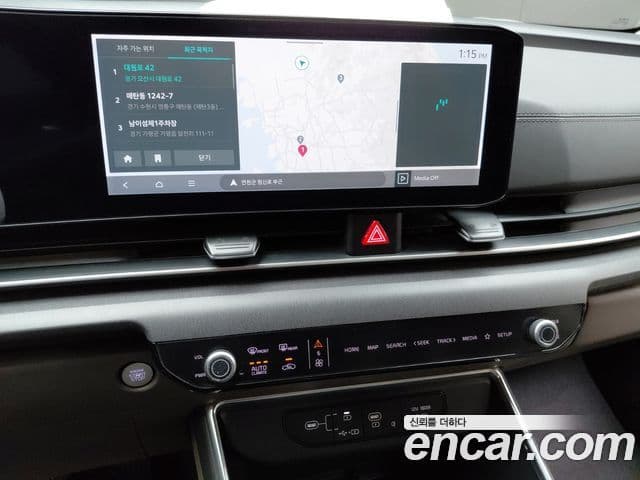 Kia Carnival 2023 — ფოტო 6/33