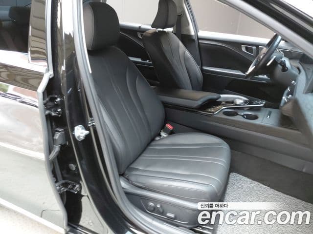 Kia K8 2021 — Şəkil 21/30