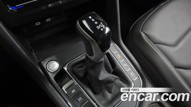 Volkswagen Tiguan 2021 — Şəkil 15/20