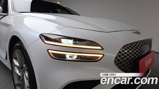 Genesis G70 2023 — Photo 17/38