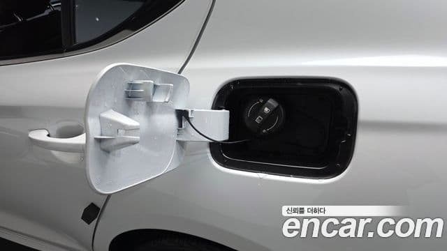 Genesis G70 2023 — Photo 37/38