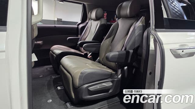 Kia Carnival 2024 — Фото 12/20