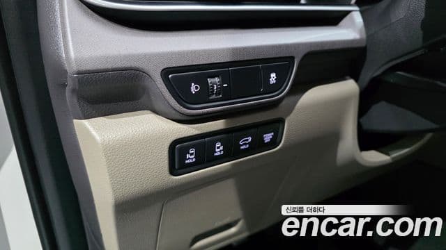 Kia Carnival 2024 — Фото 13/20