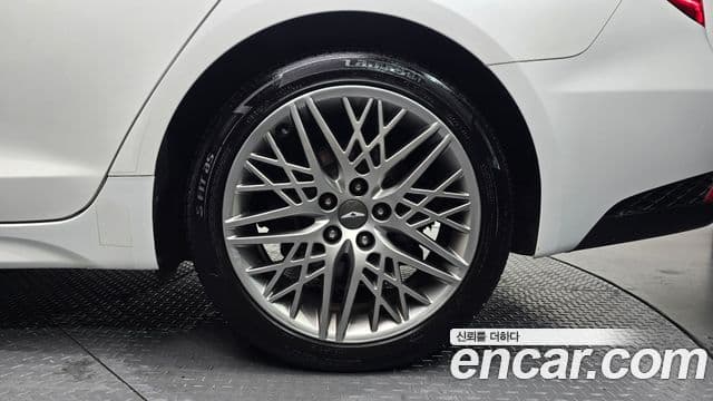 Genesis G70 2021 — ფოტო 11/35