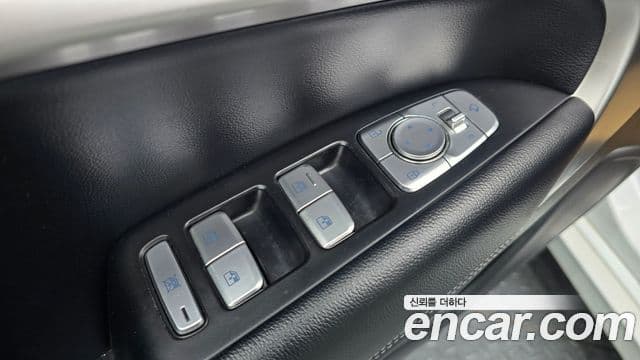 Genesis G70 2021 — ფოტო 27/35