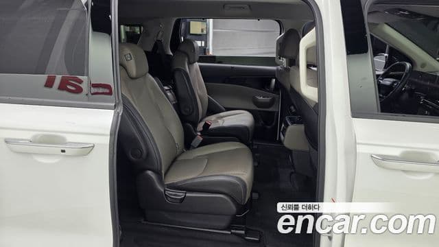 Kia Carnival 2025 — Фото 12/20