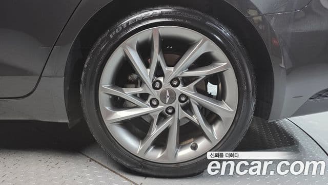 Genesis G70 2022 — Şəkil 27/36
