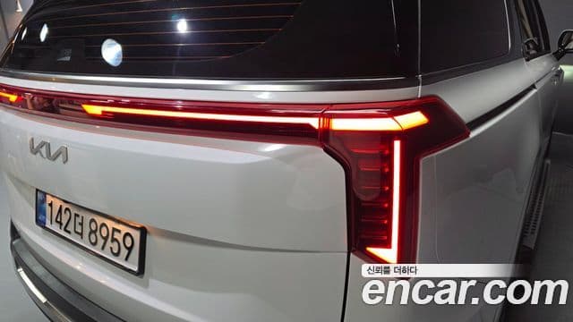 Kia Carnival 2025 — Şəkil 25/38