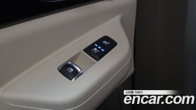 Kia Carnival 2025 — Şəkil 6/38