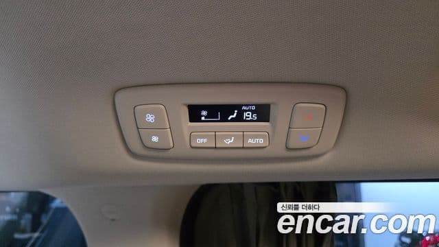Kia Carnival 2025 — Şəkil 12/38