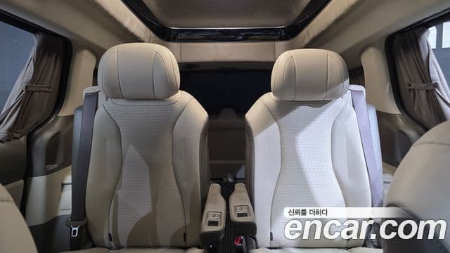 Kia Carnival 2025 — Şəkil 21/38