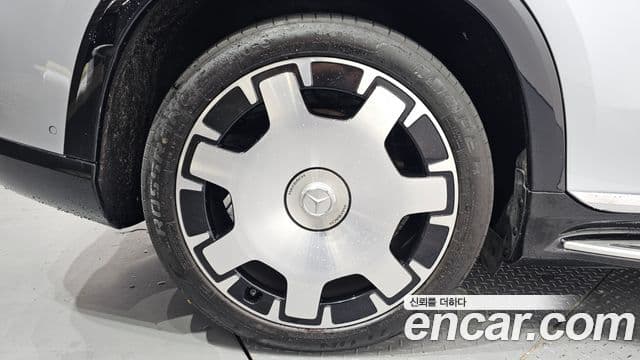 Mercedes-Benz EQS SUV 2024 — Photo 13/40