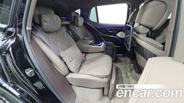 Mercedes-Benz EQS SUV 2024 — Photo 34/40
