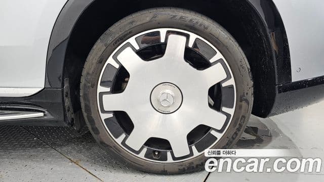 Mercedes-Benz EQS SUV 2024 — Photo 21/40
