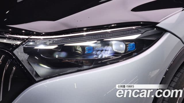 Mercedes-Benz EQS SUV 2024 — Photo 25/40