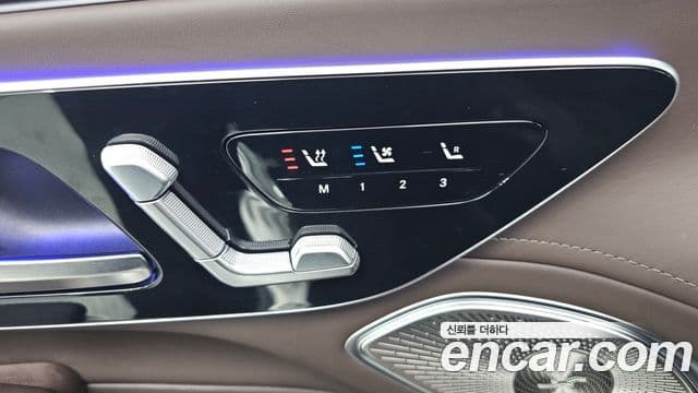 Mercedes-Benz EQS SUV 2024 — Photo 16/40