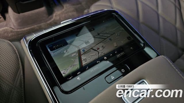 Mercedes-Benz EQS SUV 2024 — Photo 28/40