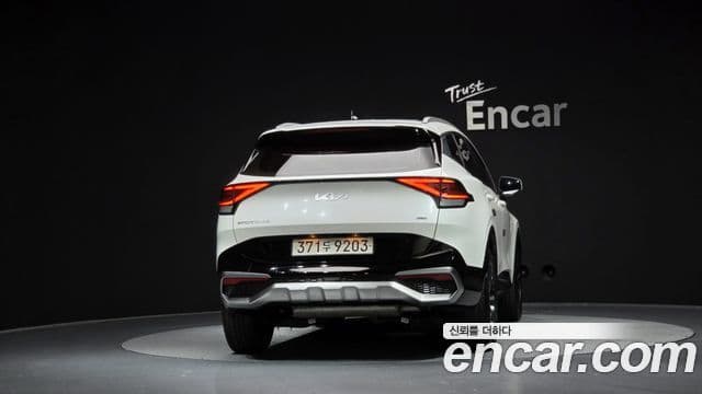 Kia Sportage 2023 — Photo 5/35