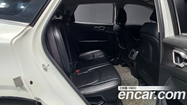 Kia Sportage 2023 — Photo 2/35