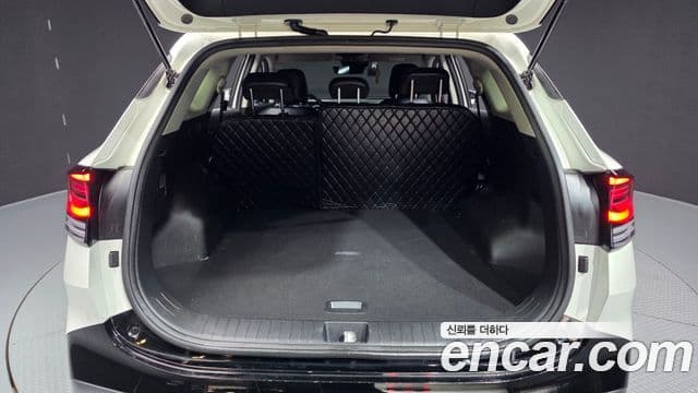 Kia Sportage 2023 — Photo 4/35