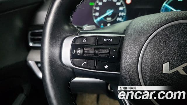 Kia Sportage 2023 — Photo 21/35
