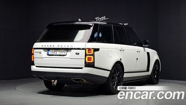 Land Rover Range Rover 2021 — Фото 1/20