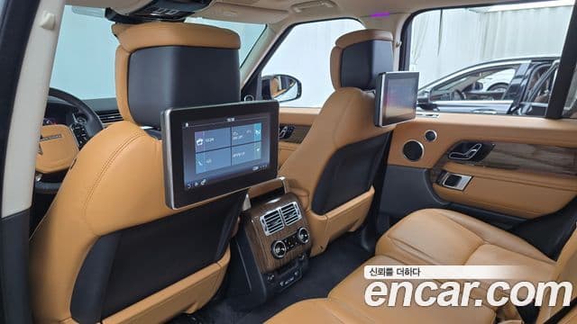 Land Rover Range Rover 2021 — Фото 11/20