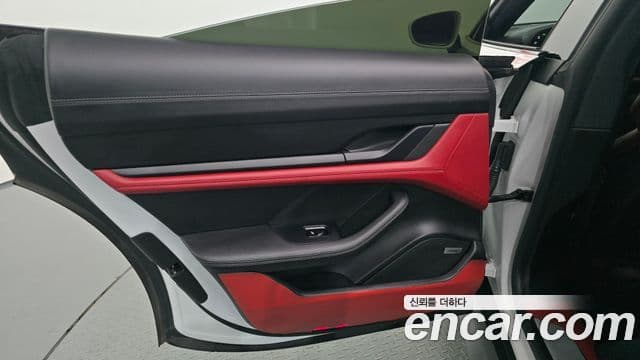Porsche Taycan 2021 — ფოტო 20/35