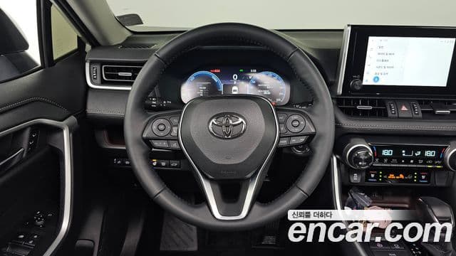 Toyota RAV4 2025 — Фото 13/20