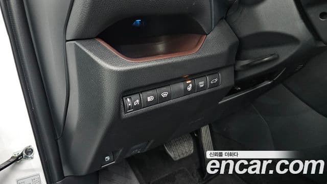 Toyota RAV4 2025 — Фото 17/20