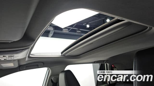 Toyota RAV4 2025 — Фото 19/20