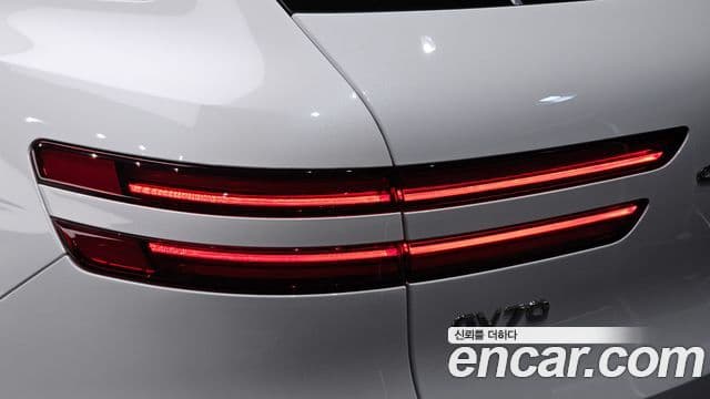 Genesis GV70 2021 — Şəkil 2/34