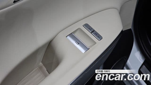 Genesis GV70 2021 — Şəkil 19/34