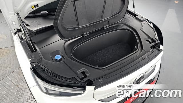 Volvo C40 Recharge 2022 — ფოტო 27/37