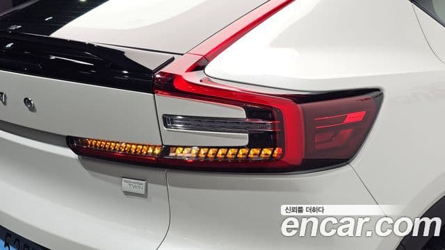 Volvo C40 Recharge 2022 — ფოტო 9/37
