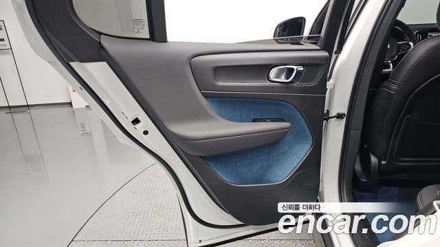 Volvo C40 Recharge 2022 — ფოტო 10/37
