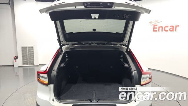 Volvo C40 Recharge 2022 — ფოტო 20/37