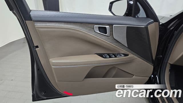Kia K8 2021 — Photo 13/32