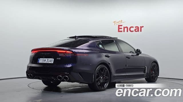 Kia Stinger 2020 — Фото 2/20