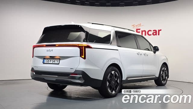 Kia Carnival 2025 — Фото 2/20