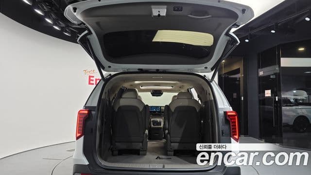 Kia Carnival 2025 — Фото 20/20