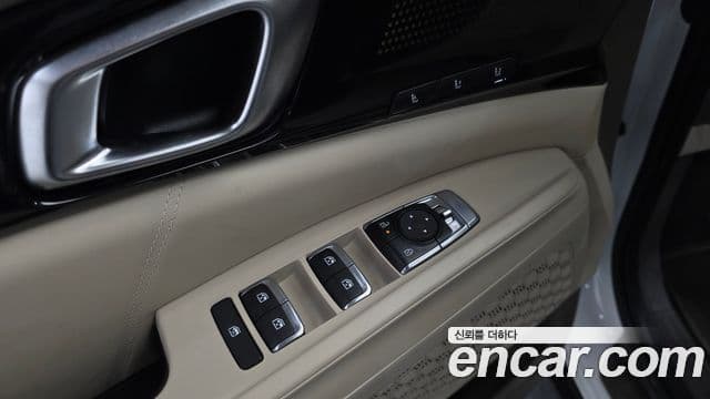 Kia Carnival 2025 — ფოტო 1/35