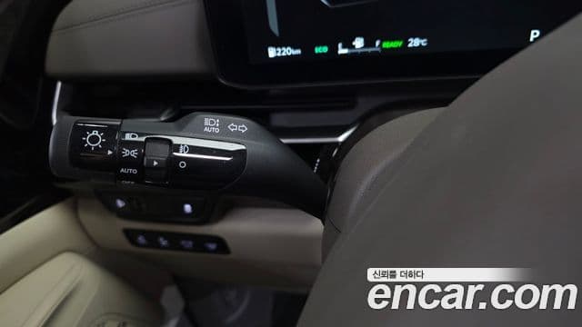 Kia Carnival 2025 — ფოტო 27/35