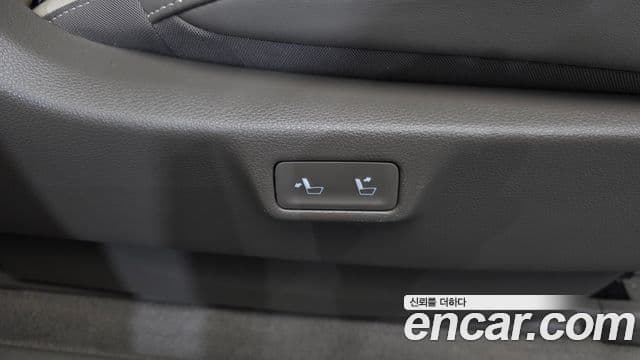 Kia Carnival 2025 — ფოტო 28/35