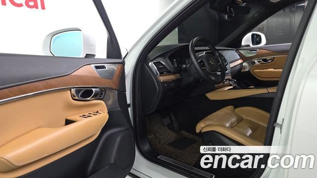 Volvo XC90 2020 — Фото 9/20