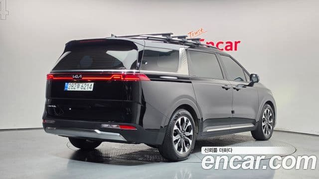 Kia Carnival 2021 — Фото 2/20